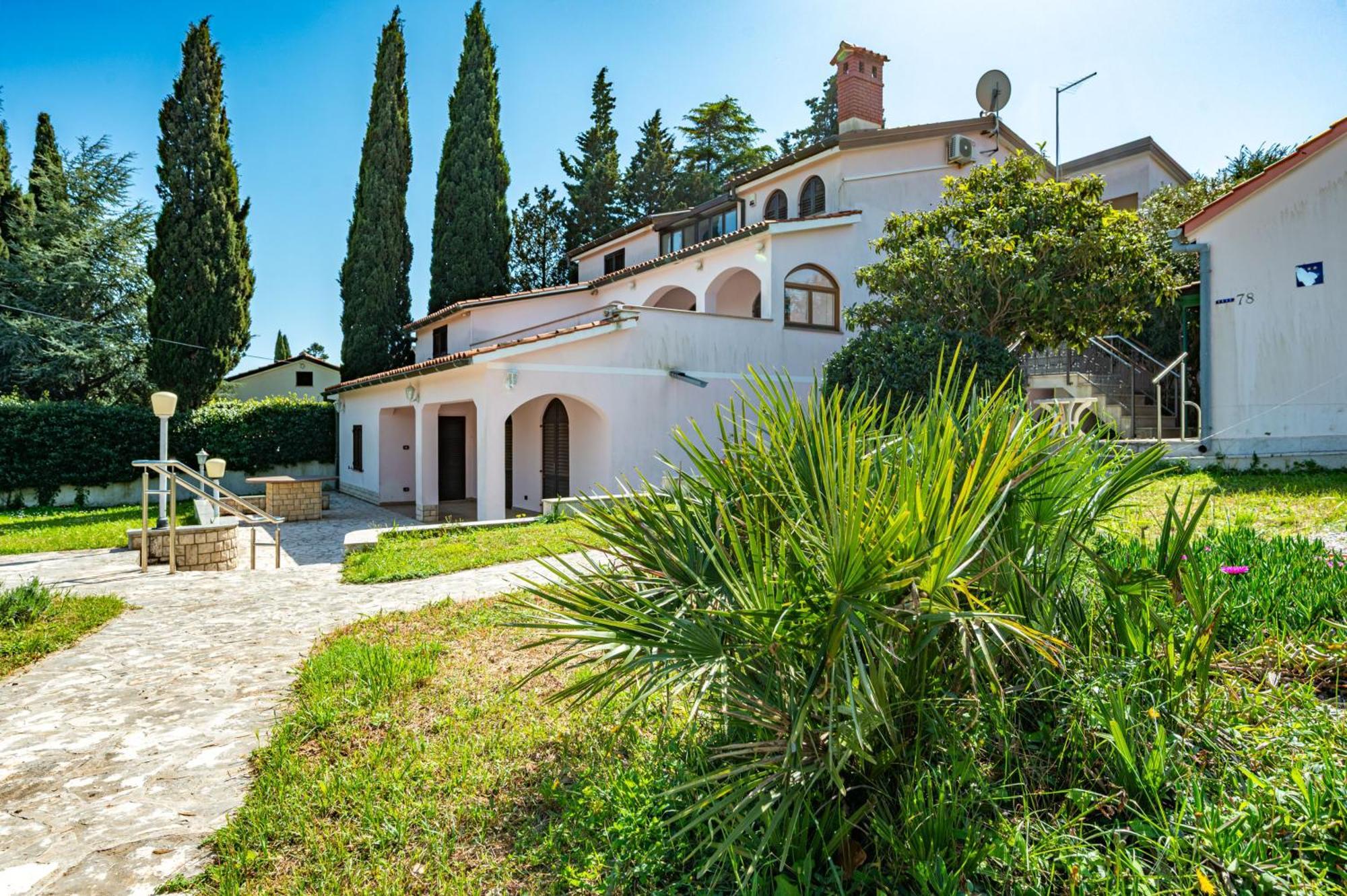 Villa Valentina Premantura Exteriör bild