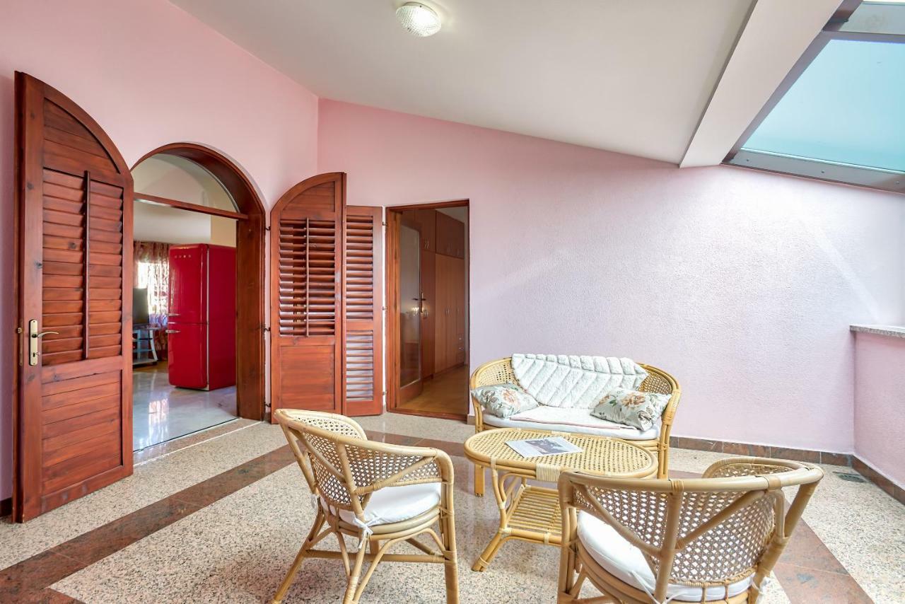 Villa Valentina Premantura Exteriör bild