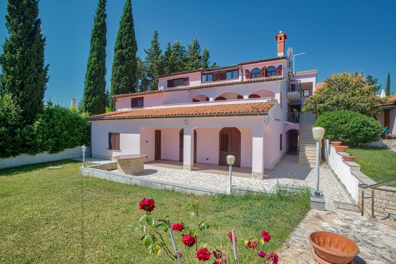 Villa Valentina Premantura Exteriör bild